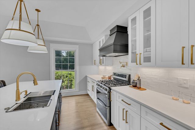 608 Hill Rd, Brentwood, TN 37027