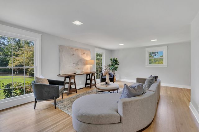 608 Hill Rd, Brentwood, TN 37027