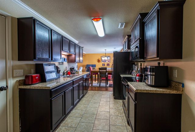 801 Anemone Drive, North Little Rock, AR 72117