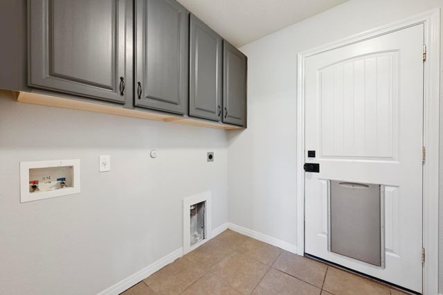 4204 BOB WIRE RD, Spicewood, TX 78669