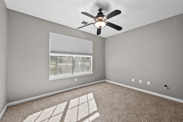 4204 BOB WIRE RD, Spicewood, TX 78669