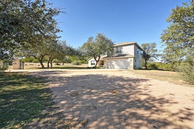 4204 BOB WIRE RD, Spicewood, TX 78669