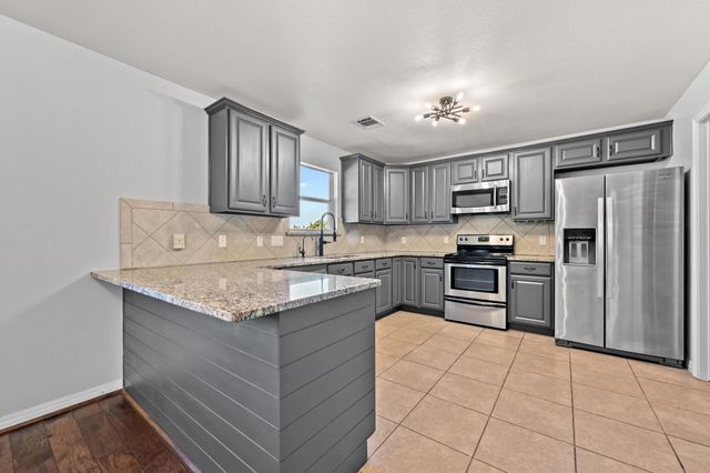 4204 BOB WIRE RD, Spicewood, TX 78669