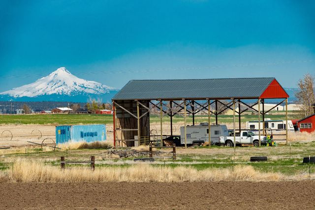 7626 SW Bear Drive, Culver, OR 97734