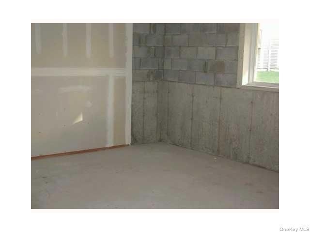 25 College Avenue 512, Nanuet, NY 10954