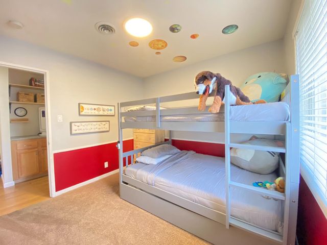 2490 Michelle Dr, Sacramento, CA 95821