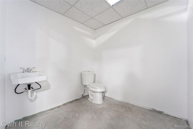 8866 Greenfield Road, Detroit, MI 48228
