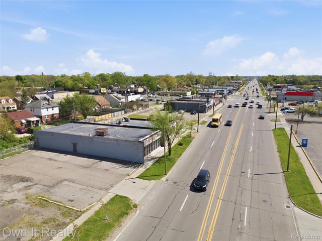 8866 Greenfield Road, Detroit, MI 48228