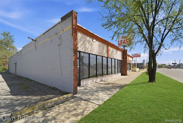 8866 Greenfield Road, Detroit, MI 48228