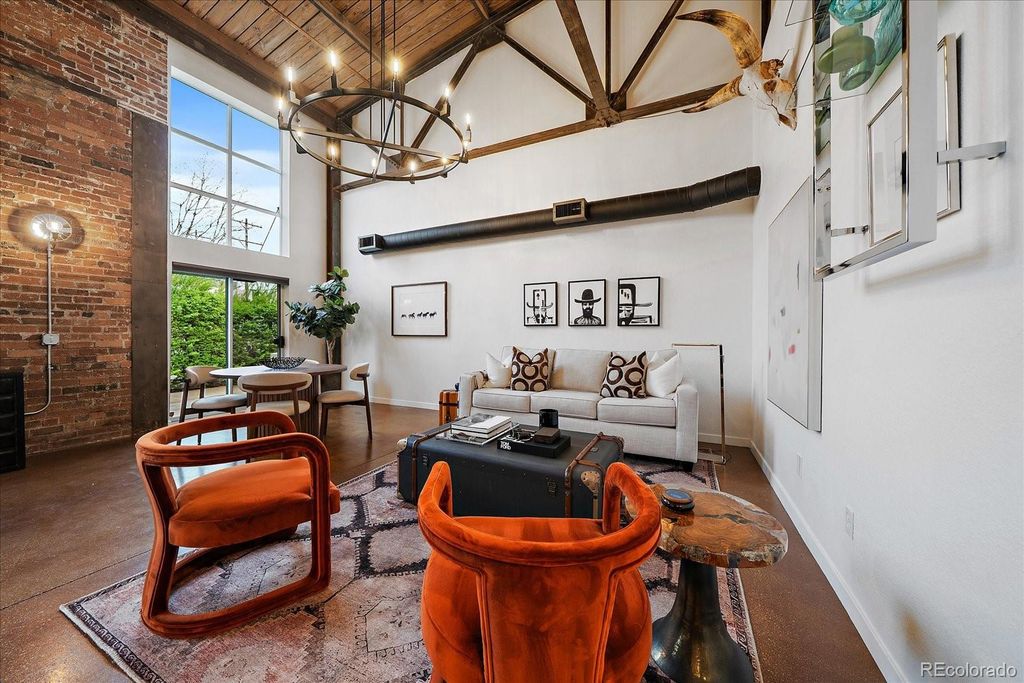 3033 Blake Street 123, Denver, CO 80205