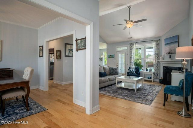 302 Big Pine Court, Hubert, NC 28539