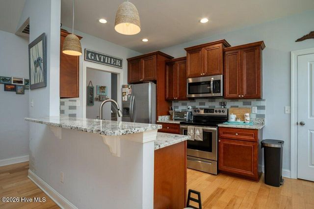 302 Big Pine Court, Hubert, NC 28539