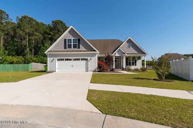 302 Big Pine Court, Hubert, NC 28539