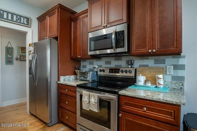 302 Big Pine Court, Hubert, NC 28539