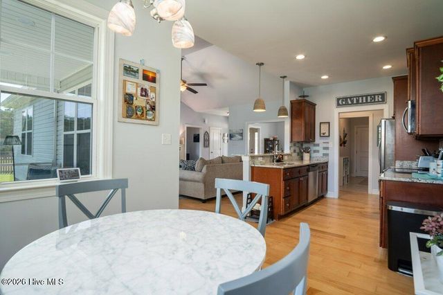 302 Big Pine Court, Hubert, NC 28539