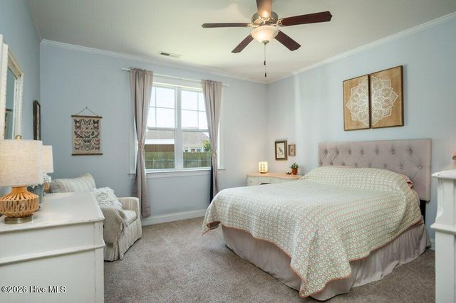 302 Big Pine Court, Hubert, NC 28539