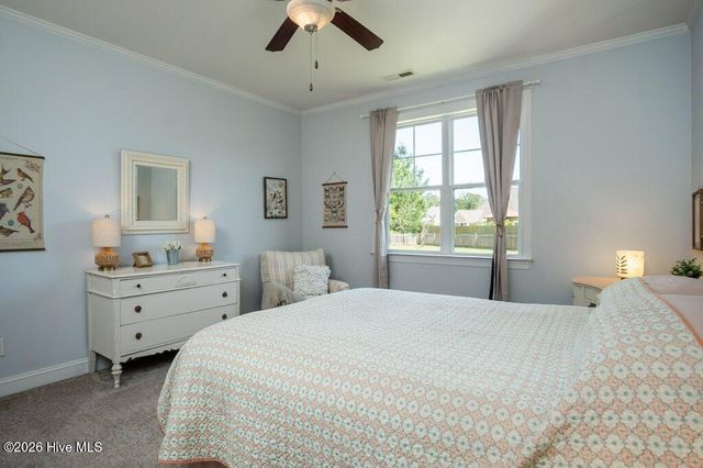 302 Big Pine Court, Hubert, NC 28539