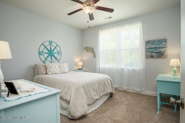 302 Big Pine Court, Hubert, NC 28539