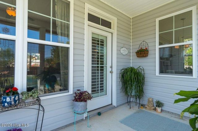 302 Big Pine Court, Hubert, NC 28539