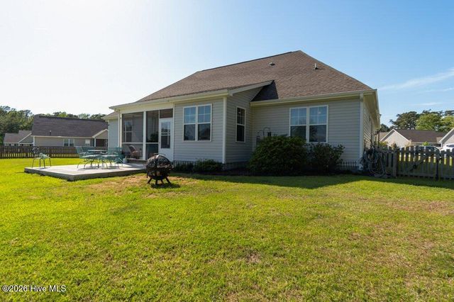 302 Big Pine Court, Hubert, NC 28539