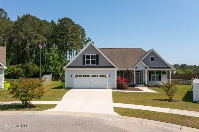 302 Big Pine Court, Hubert, NC 28539