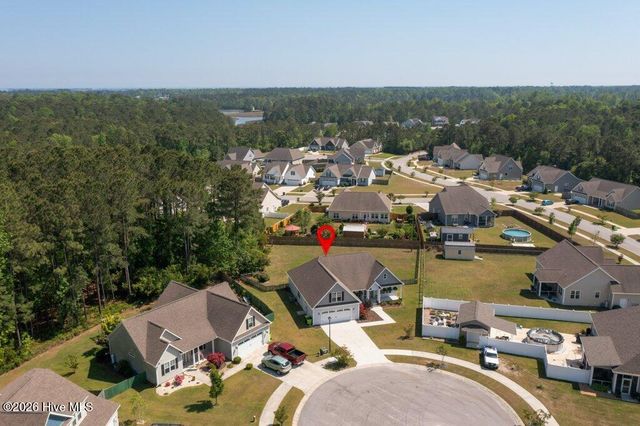 302 Big Pine Court, Hubert, NC 28539