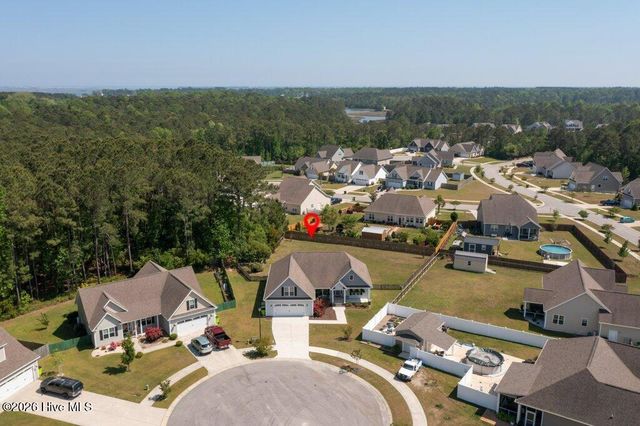 302 Big Pine Court, Hubert, NC 28539