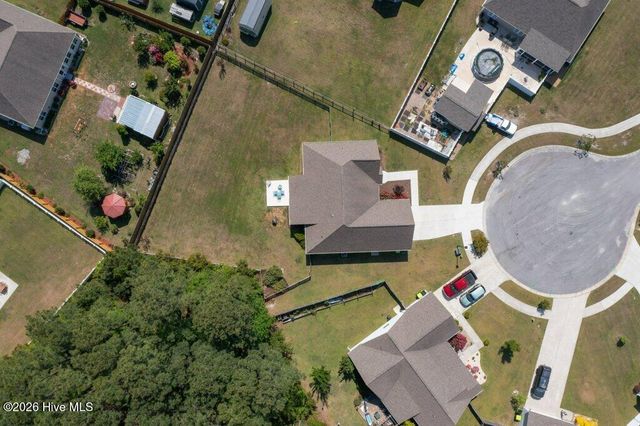 302 Big Pine Court, Hubert, NC 28539