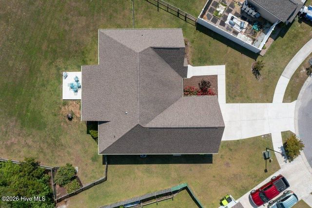 302 Big Pine Court, Hubert, NC 28539