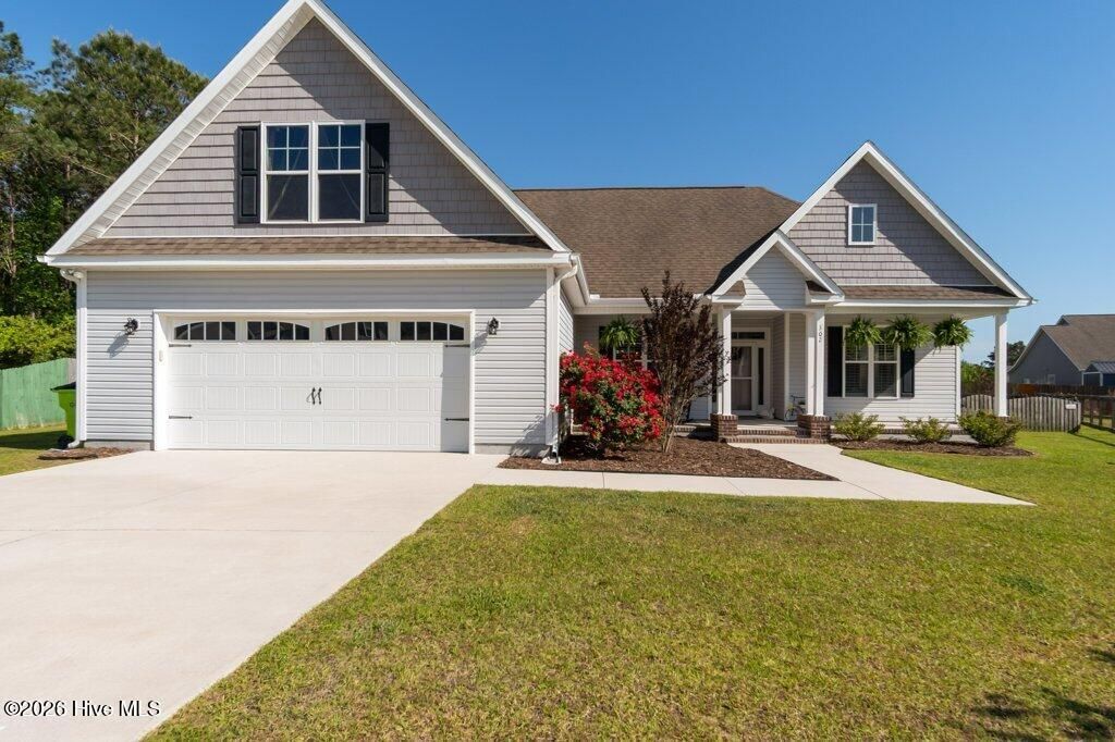 302 Big Pine Court, Hubert, NC 28539