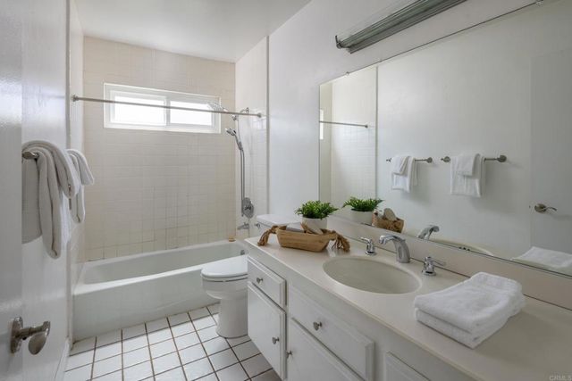 4567 Via Palabra, San Diego, CA 92124