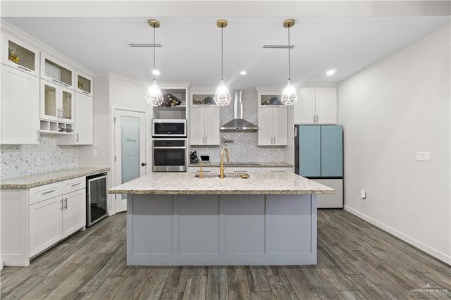 23219 Oak Knoll Drive, Edcouch, TX 78538