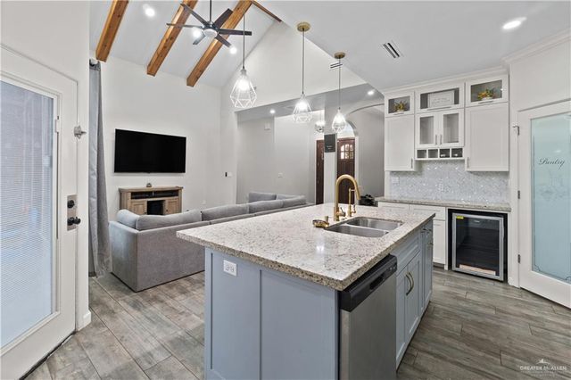 23219 Oak Knoll Drive, Edcouch, TX 78538