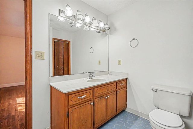 1208 Gate Post Lane, Lawrenceville, GA 30044