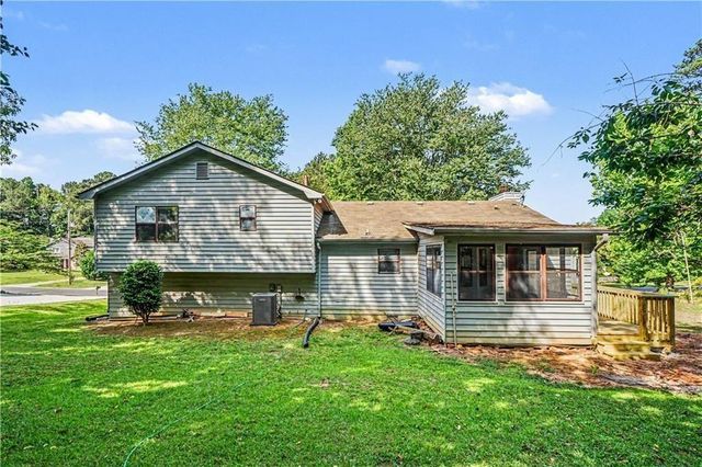 1208 Gate Post Lane, Lawrenceville, GA 30044