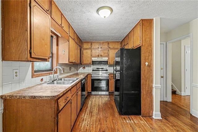 1208 Gate Post Lane, Lawrenceville, GA 30044