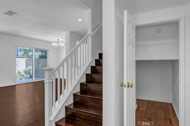 10 Salton, Irvine, CA 92602