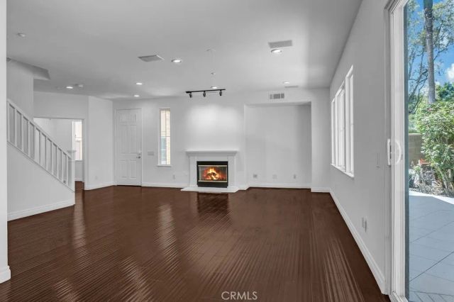 10 Salton, Irvine, CA 92602
