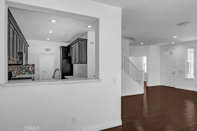 10 Salton, Irvine, CA 92602