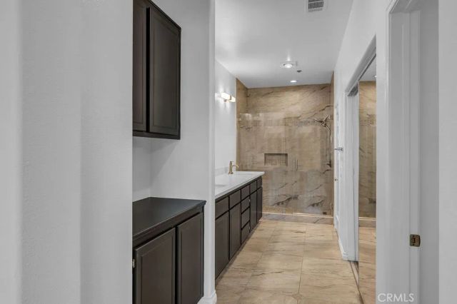 10 Salton, Irvine, CA 92602