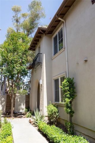 10 Salton, Irvine, CA 92602