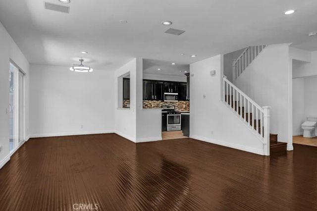 10 Salton, Irvine, CA 92602