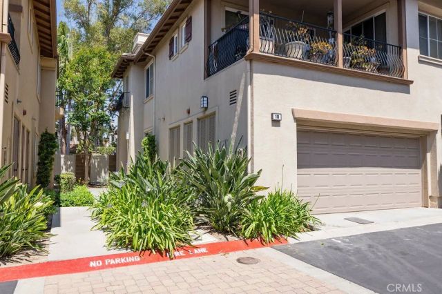 10 Salton, Irvine, CA 92602