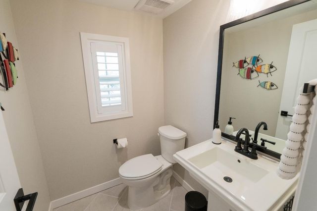 748 Ridgebank Avenue, Madera, CA 93636