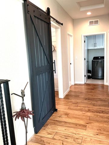 748 Ridgebank Avenue, Madera, CA 93636