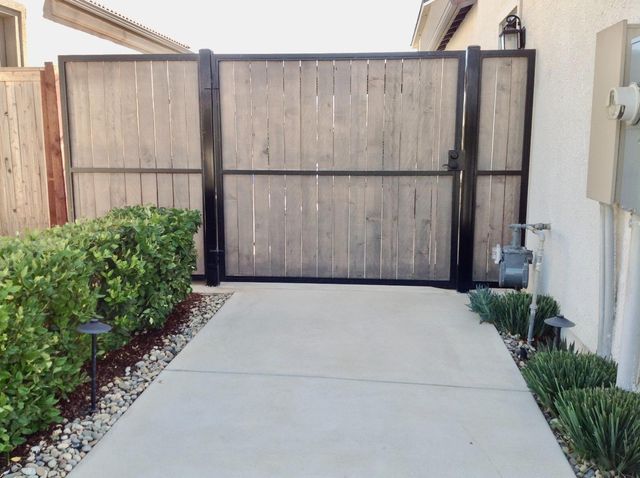 748 Ridgebank Avenue, Madera, CA 93636