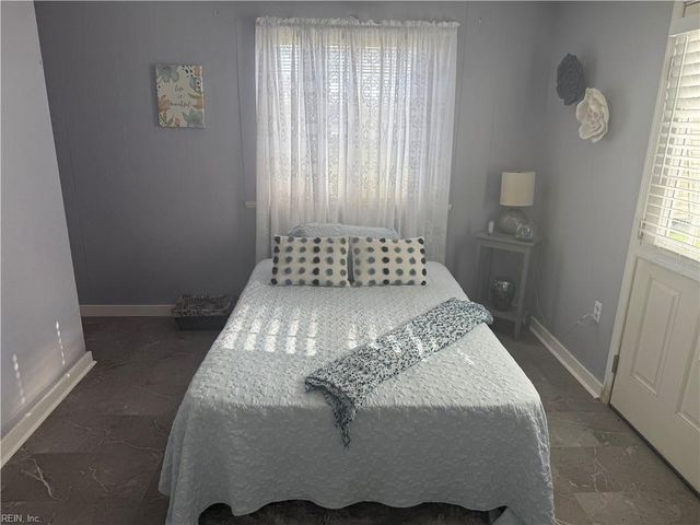 17063 Station LN, Cape Charles, VA 23310