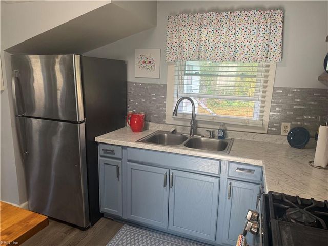 17063 Station LN, Cape Charles, VA 23310