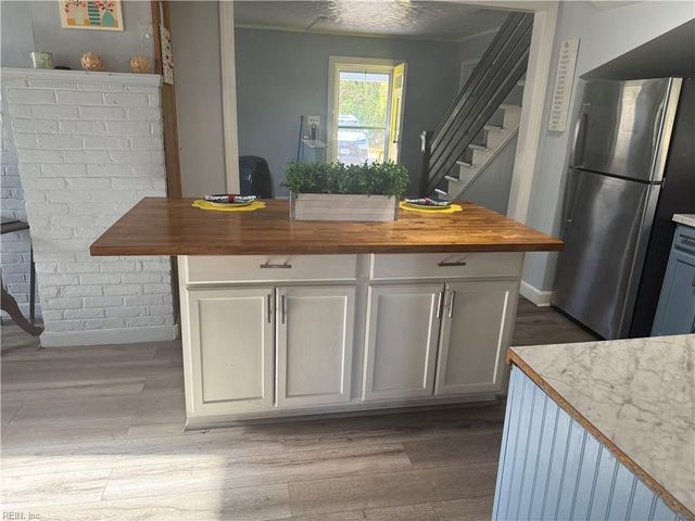 17063 Station LN, Cape Charles, VA 23310