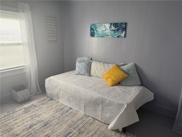 17063 Station LN, Cape Charles, VA 23310